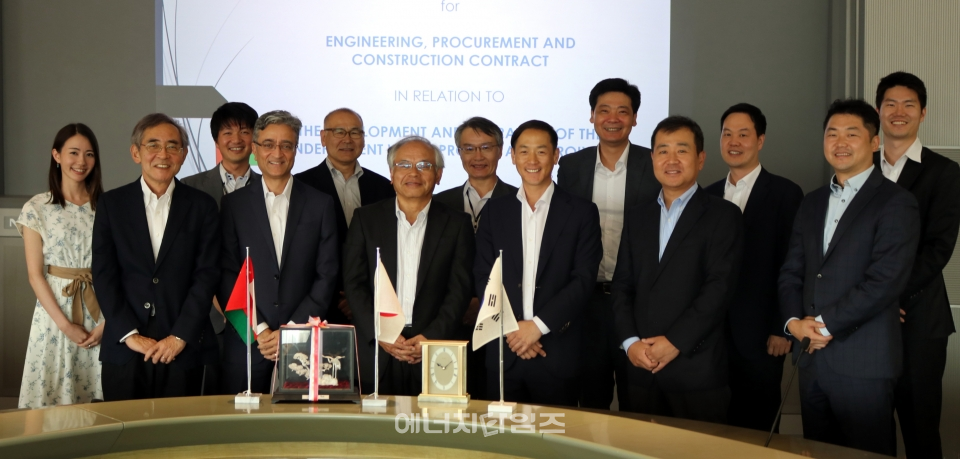 지난 19일 일본 현지에서 두산중공업이 오만 샤르키아 해수담수화플랜트 EPC공사계약을 체결했다.